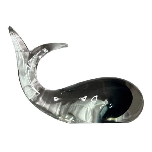 Whale Heavy Hand Made Glass Heavy Duty Ocean Paperweight Gift Office Work - Picture 2 of 9